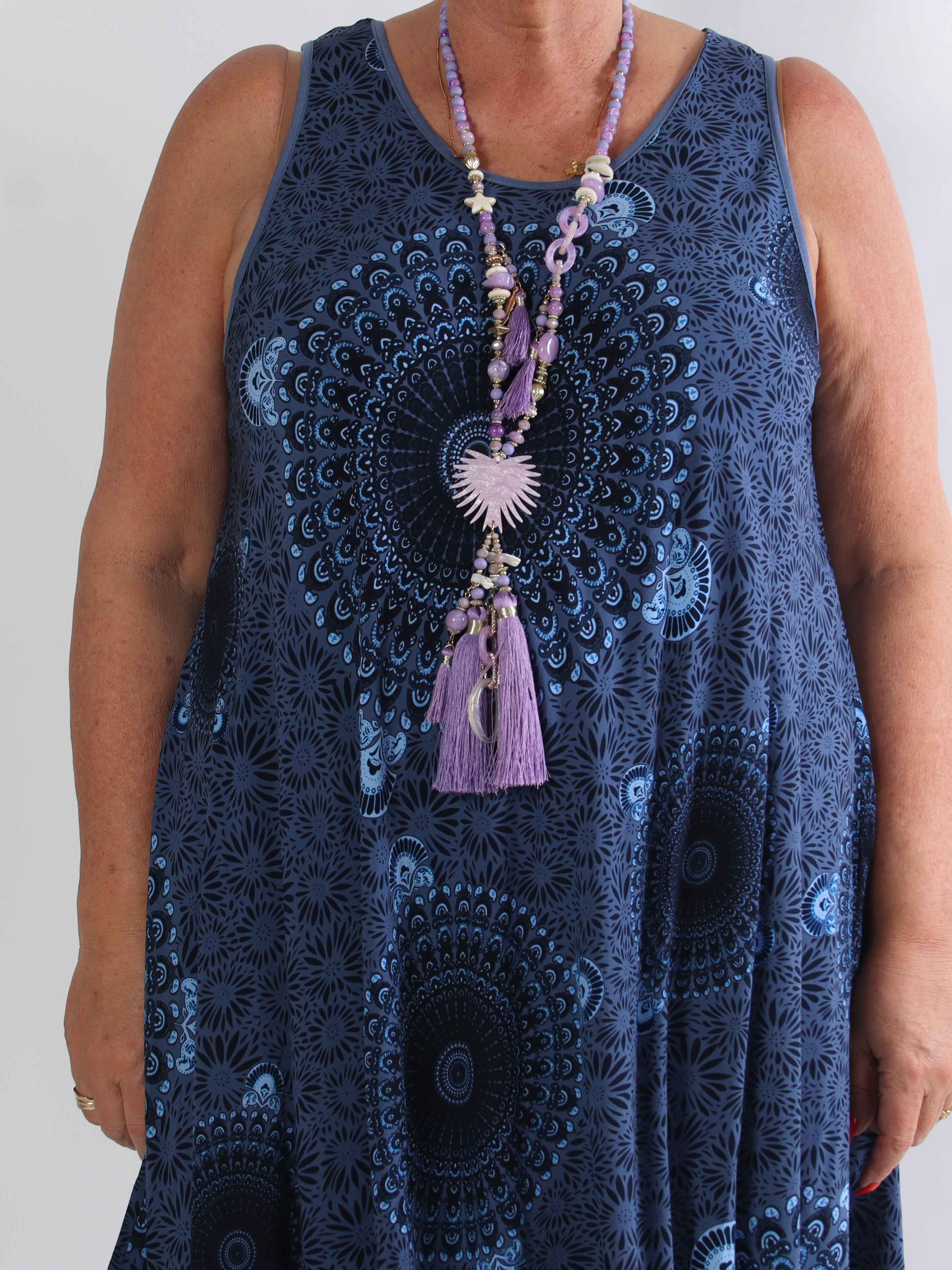 Sienna - Mønstret plus size kjole i blød viskose med flatterende A-facon